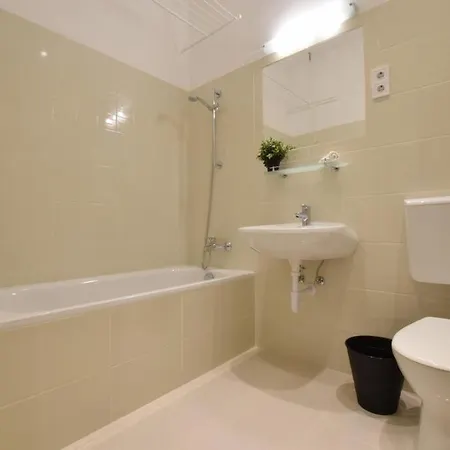 E16- Modern & Quality Apartments, Best Location *